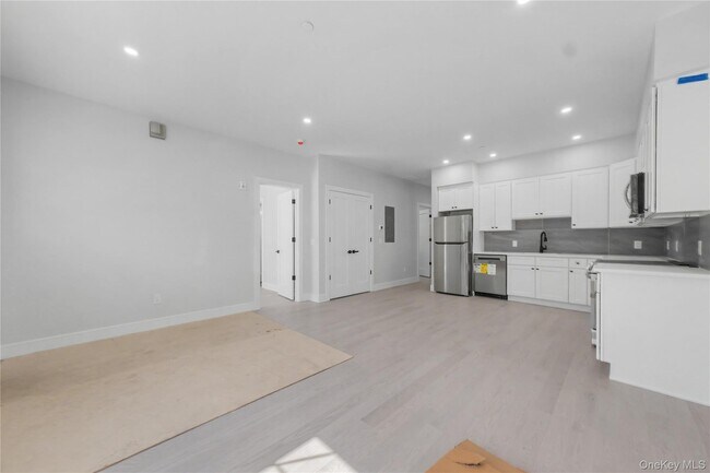 Photo - 10 Market St Unit B