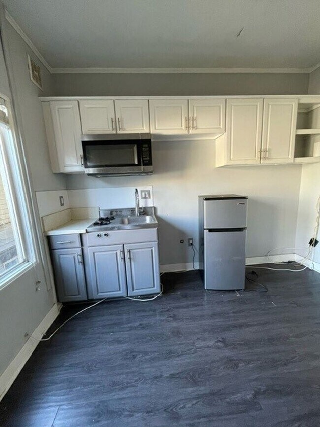 636 Chestnut Avenue
