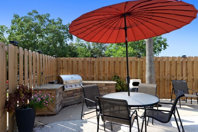 Outdoor Kitchen