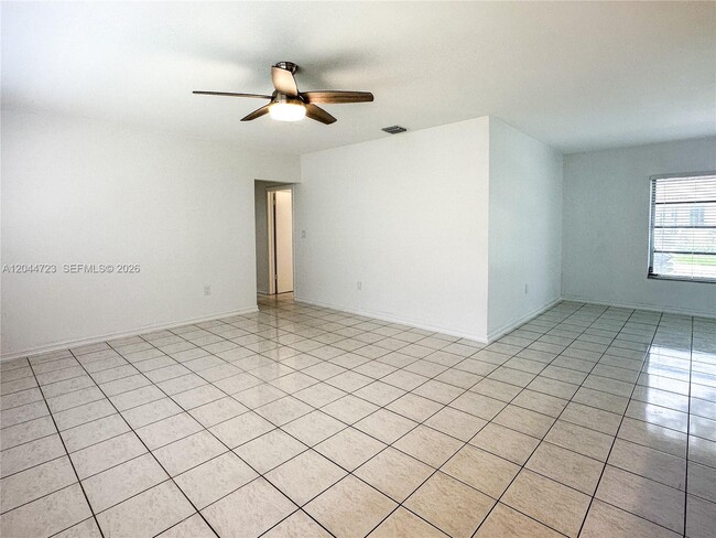 Photo - 1415 Genoa St