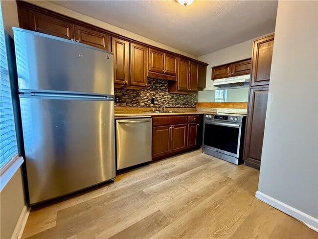 Photo - 1911 Shenandoah Valley Ln SE