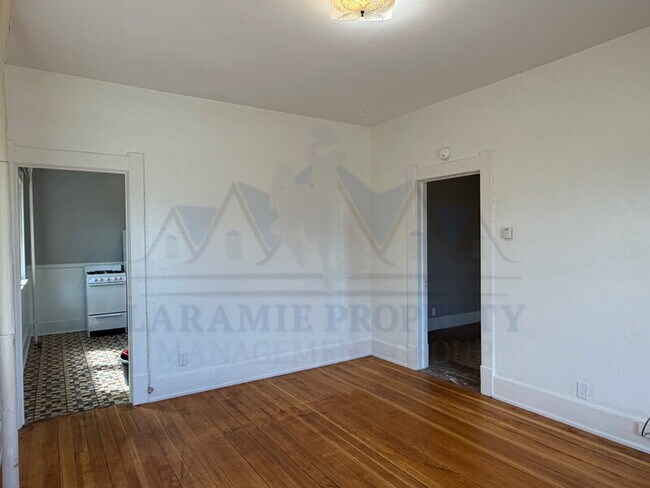 500 E Garfield St Unit 4
