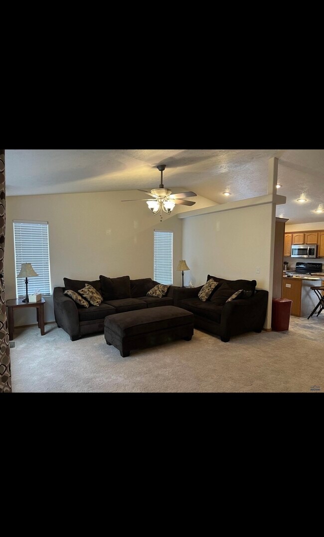 Photo - 2914 Hoefer Ave