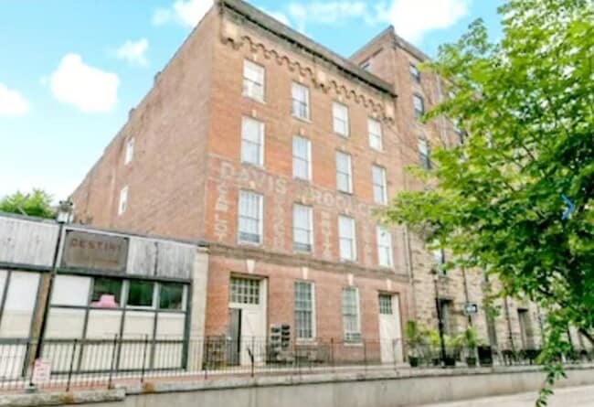 Building Photo - 1009 Jefferson St