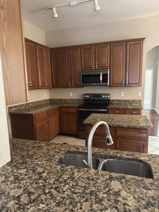 Photo - 468 Pinewood Dr