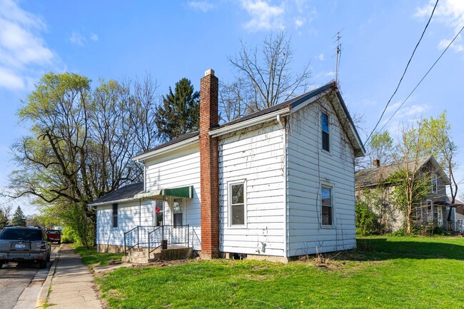 New Listing! 2 bed 1 bath - New Listing! 2 bed 1 bath House