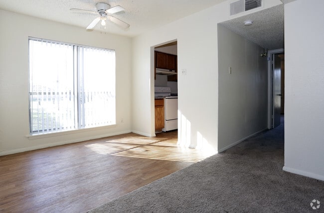 Interior Photo - Bella Oaks Rental