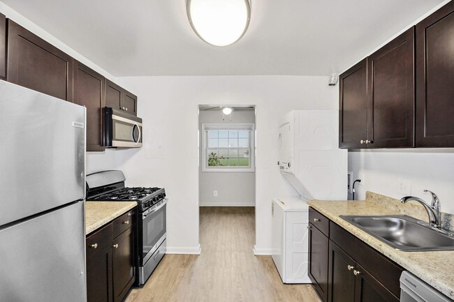 Dunhill North Apartments