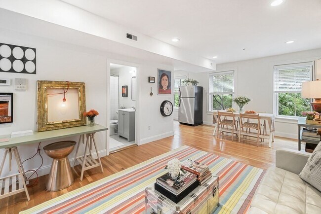 13 Waltham St Unit 3