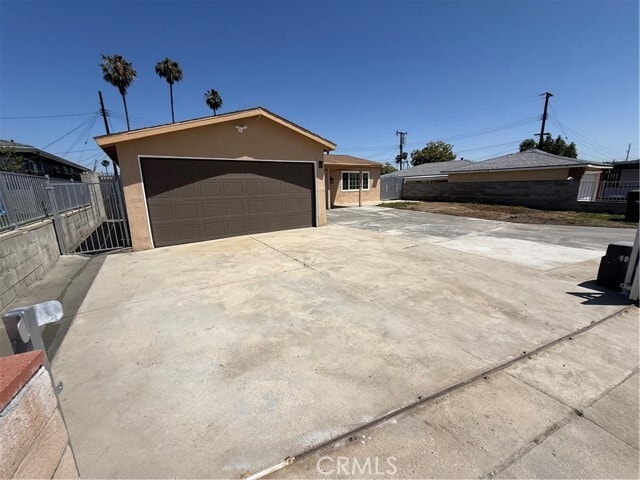 Photo - 19231 Tranbarger St