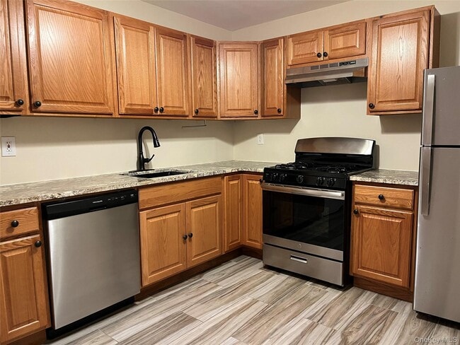 Photo - 410 Jericho Tpke Unit 2B