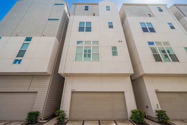 Photo - 5919 E Post Oak Ln