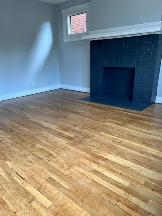 7431-7437 Penfield Ct
