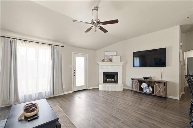 Photo - 1410 Teal Way