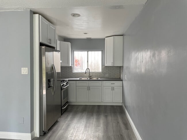 2268 W 20th St Unidad 2