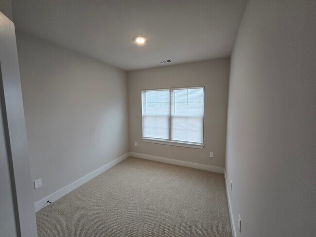 Photo - 2615 Wilkinson Pike