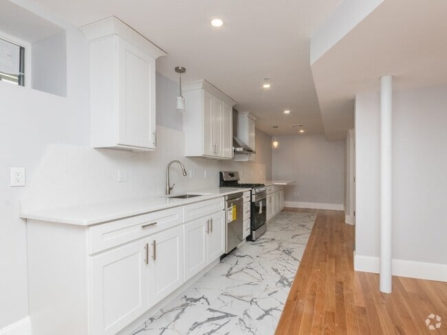 Building Photo - 764 Columbia Rd Unit 1 Rental
