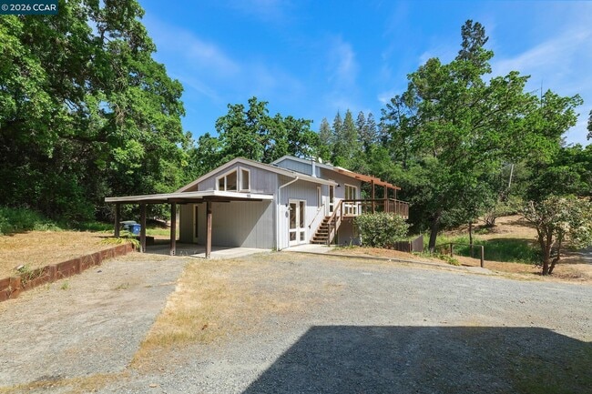 Photo - 165 Topaz Ln