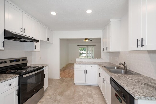 Photo - 1 Ollerton Ln