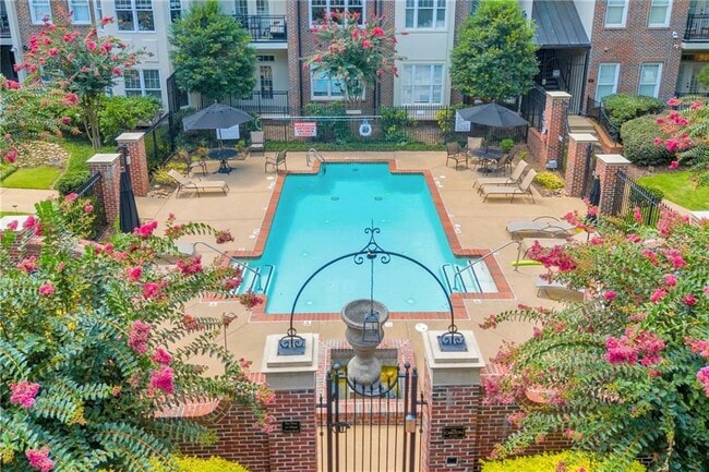 Photo - 825 Highland Ln NE Unit 1207