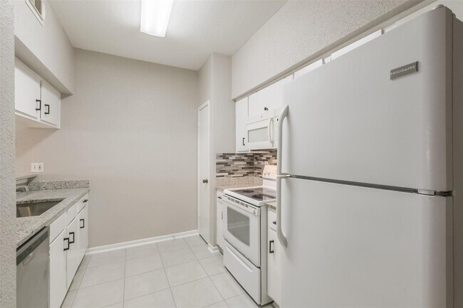 Photo - 8100 Cambridge St Unit 101