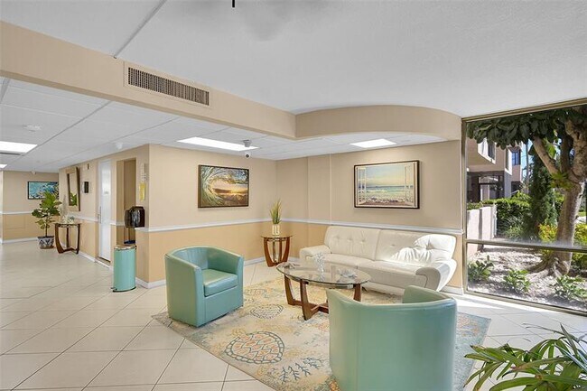 Photo - 777 S Federal Hwy Unidad PH 2