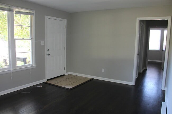 Photo - Rivergate Mall!! 3 Bedrooms / 1 Bathroom Renovated!