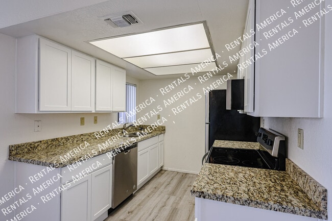 Photo - 6480 N 82nd St Unidad 233