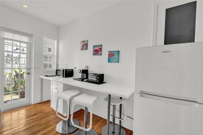 Photo - 439 15th St Unidad #2