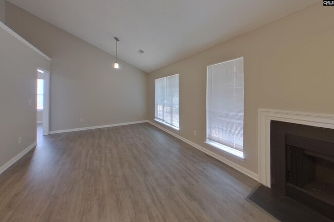 Photo - 424 Forest Grove Cir