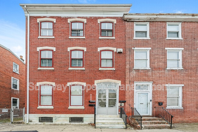 Building Photo - 212 E Broad St Unit 2