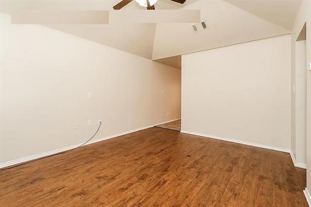 Photo - 136 Stewart Bend Ct