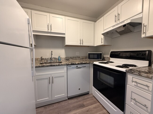 Photo - 7700 Porcher Dr