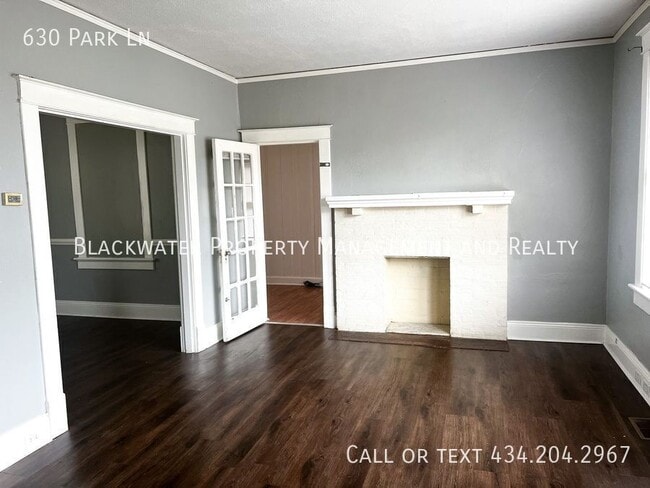 Photo - 630 Park Ln