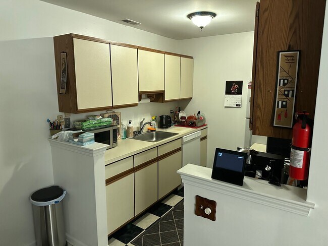 Photo - 117 Tavistock Rd