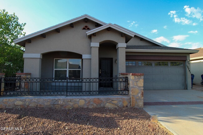 Building Photo - 12741 Tre Maximiliano Ave Rental