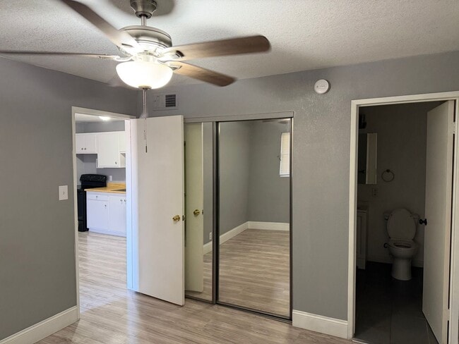 Photo - 1 Bedroom 1 Bath In Central Las Vegas Unit 24