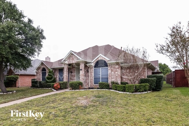 Photo - 2210 Stillwater Dr