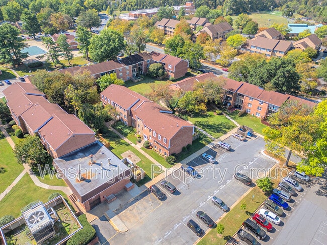 Photo - 736 Quince Orchard Blvd Unidad Apt T2