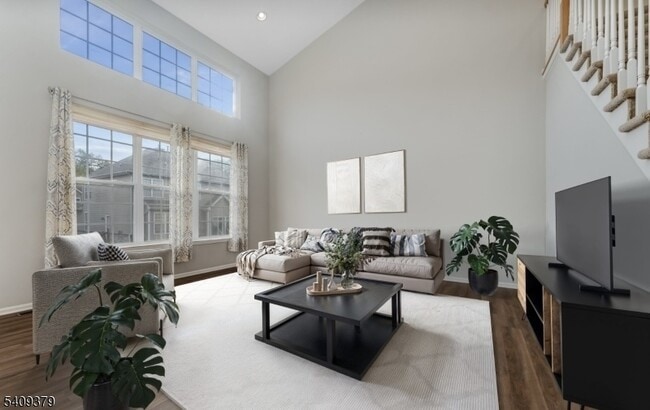 Building Photo - 15 Colts Ln