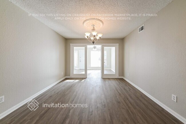 Photo - 1418 Baker Dr