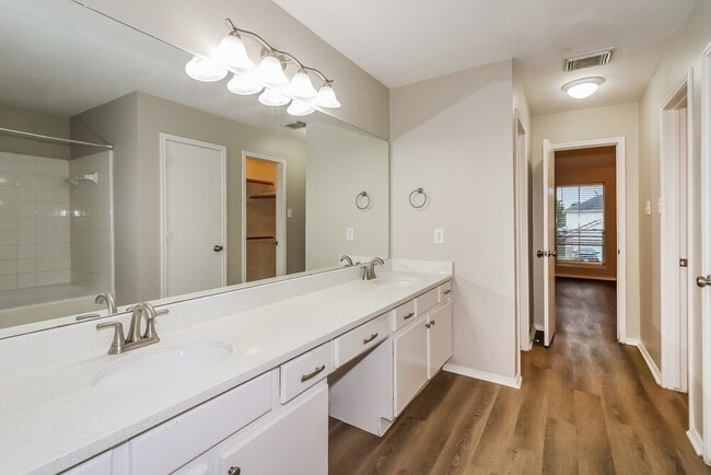 Photo - 8903 Westplace Dr