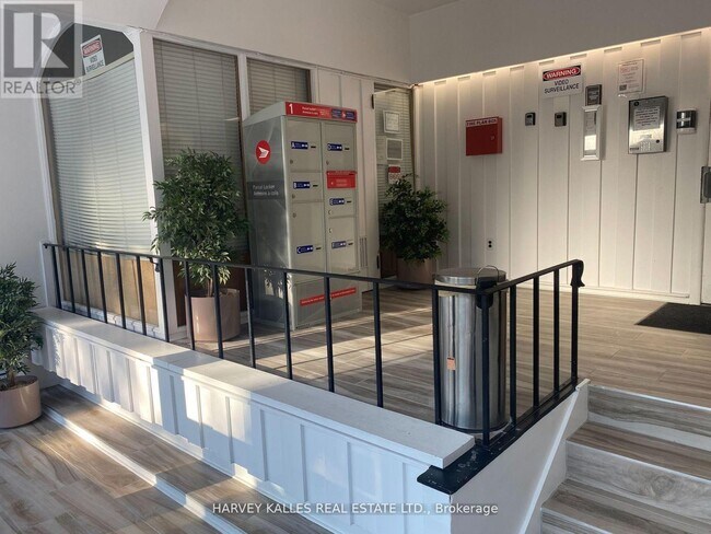 Photo - 1582 Bathurst St Unit 104