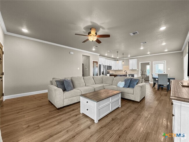 Building Photo - 1606 Black Kettle Trl Rental
