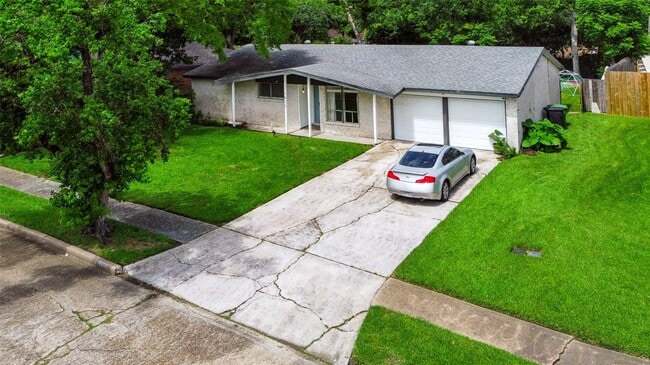 Building Photo - 11930 Ashcroft Dr