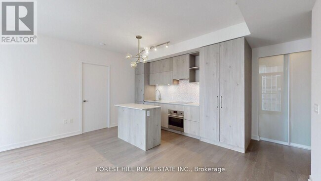 Photo - 1 Yorkville Ave Unité 4005