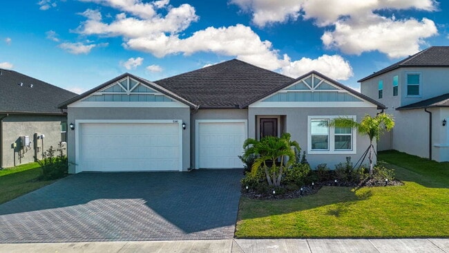 Photo - Spacious Like New 4-Bedroom Oasis with 3 F... Apartamento