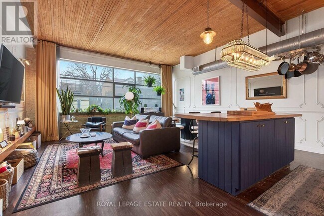 Photo - 365 Dundas St E Unité 216