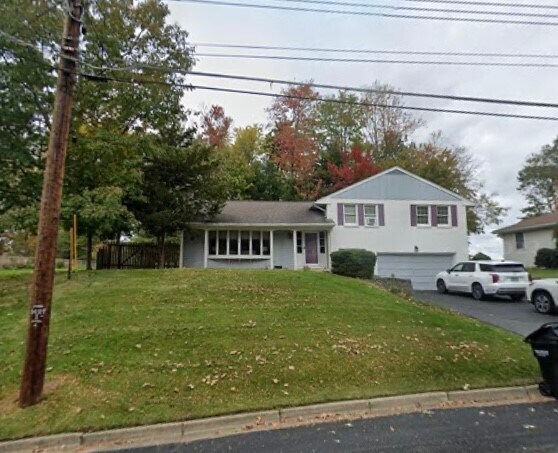 Photo - 2437 Rhonda Dr