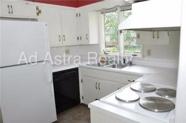 Photo - Beautiful North Johnson County Home-Available NOW!!